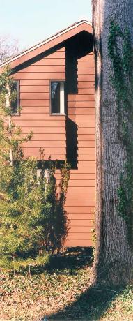 Exterior veiw of bay windows